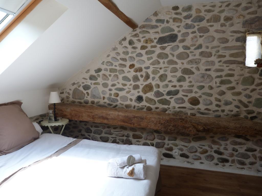 Maison D'Hotes Les 3 Baudets Issor Room photo